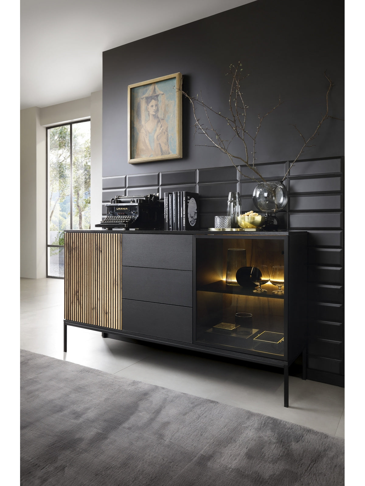 Komoda dvoudveřová Bogalo 154 cm se zásuvkami i oswietleniem LED - černá / dub wotan