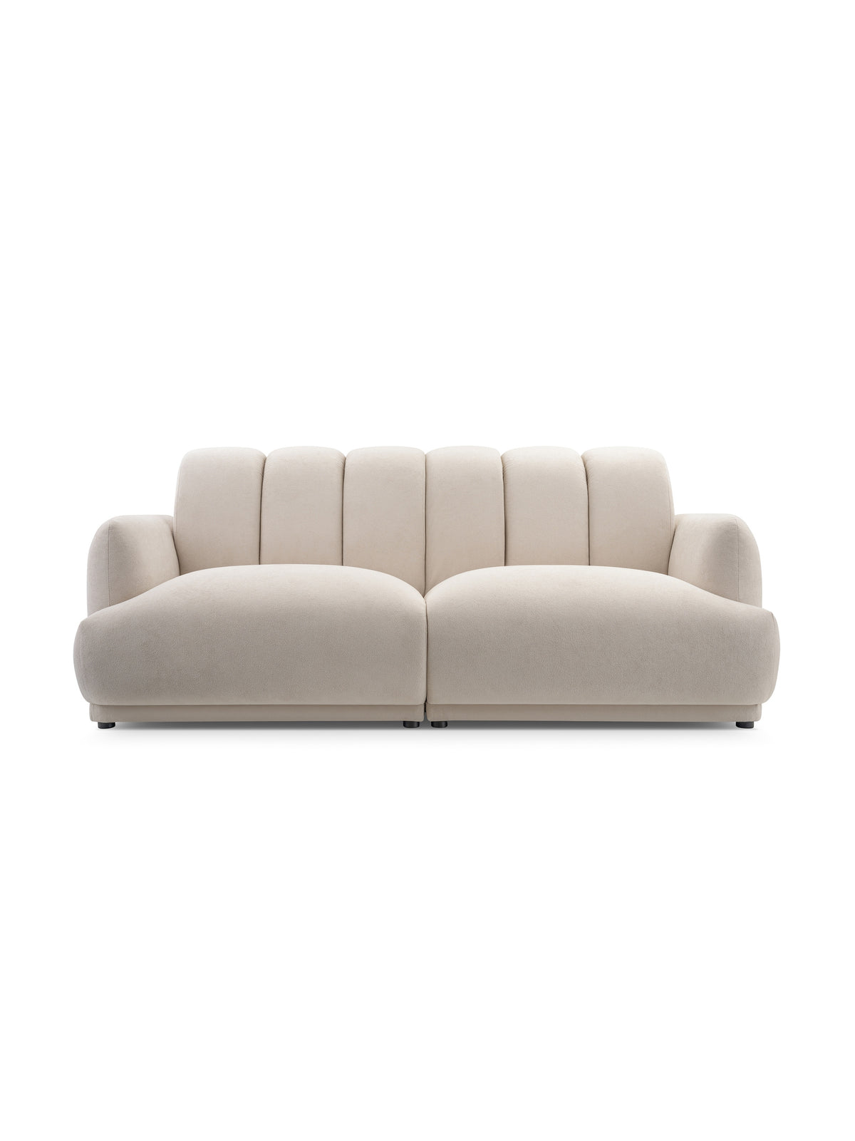 Sofa Melvo do obývacího pokoje v světlé barvě s měkkým sedákem a nízkým opěradlem