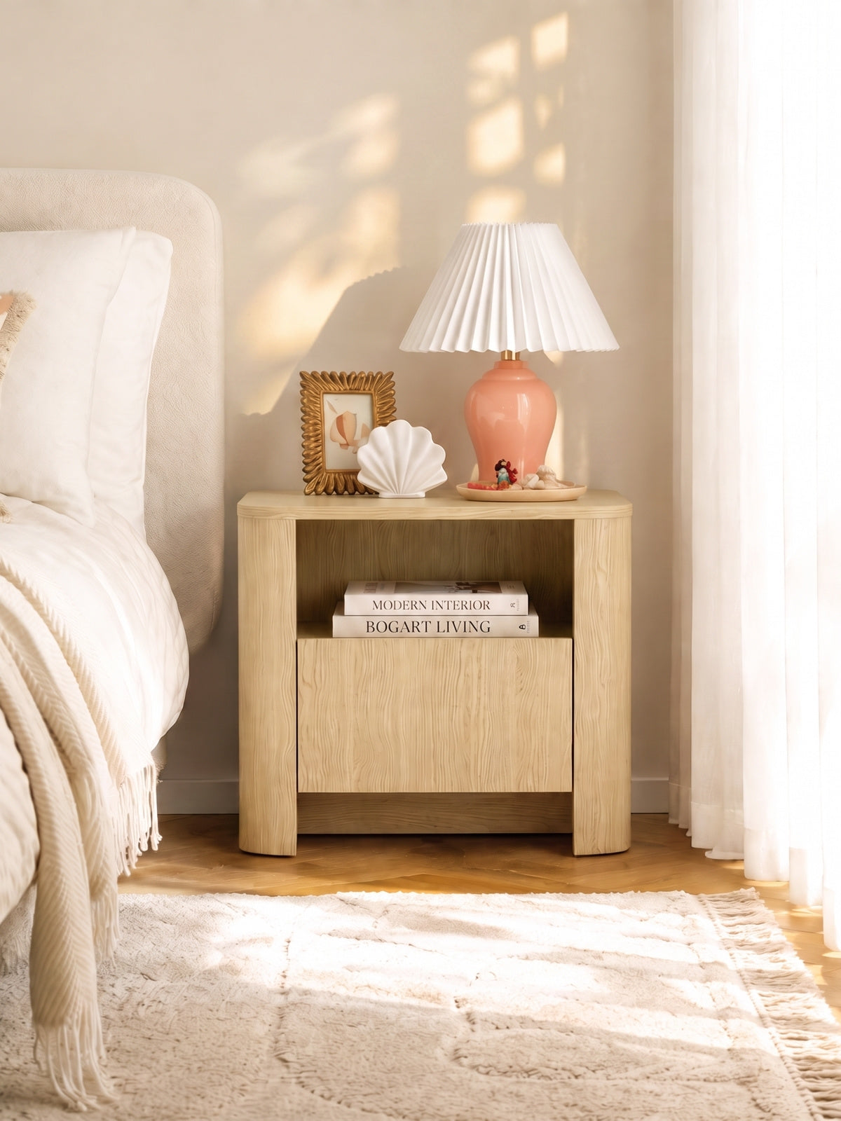 Noční stolek Sorrenti 58 cm v barvě dub vicenza s jedním šuplíkem a přihrádkou