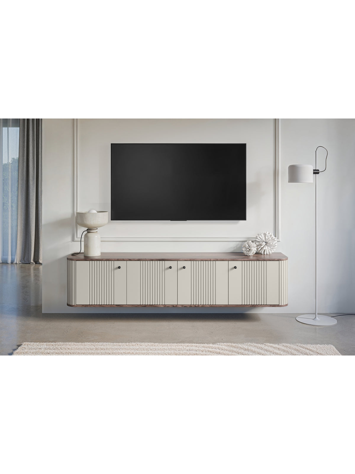 Szafka RTV wisząca Vesper 4D 187 cm w kolorze kaszmir z orzechowym blatem i czarnymi uchwytami