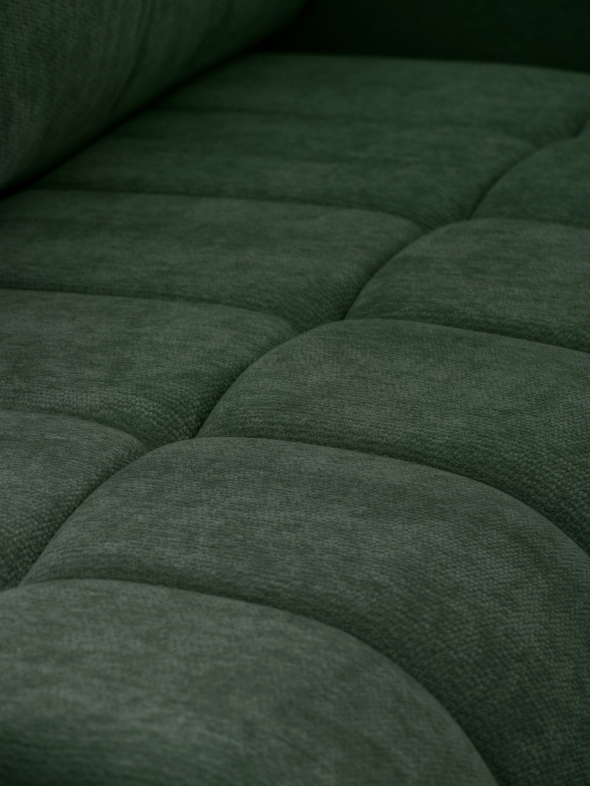Pohovka Lutario zelený chenil Vibe 39 s prošívaným sedákem, detail látky